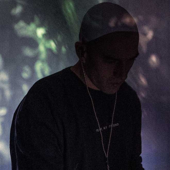 A LIVE — performance still